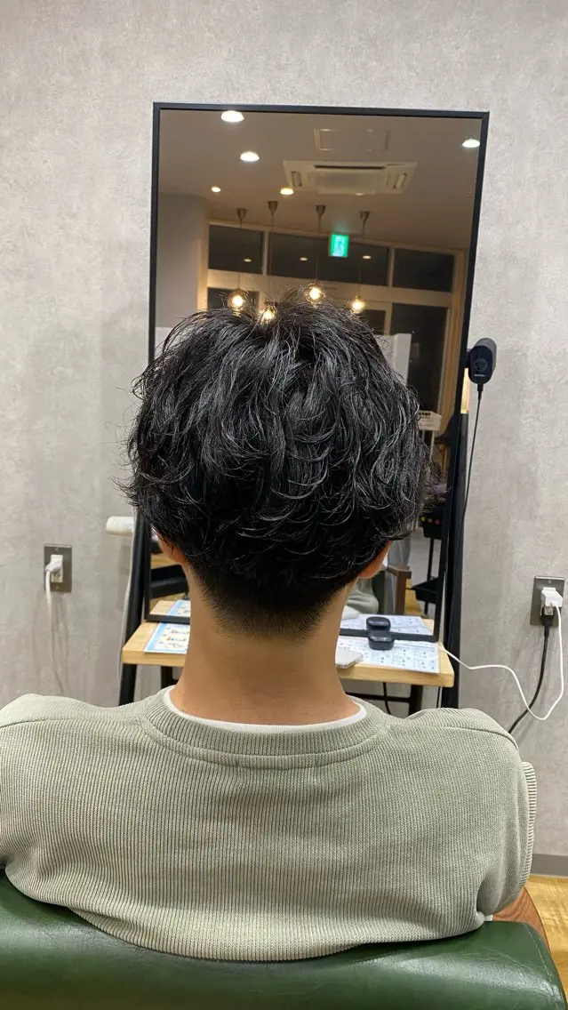 パーマ ニュアンスパーマ カット パーマ レイヤーカット・透明 感カラー✨️春山栞菜のヘアスタイル