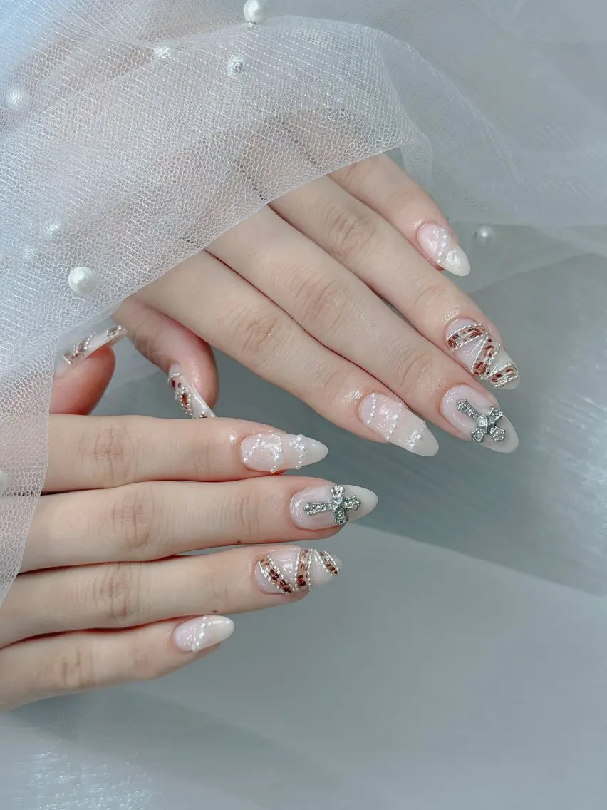 ネイル アートネイル ジェルネイル 韓国ネイル ロングネイル 持ち込み ハンドネイル ハンドケア Blingg NailStudioのネイルデザイン