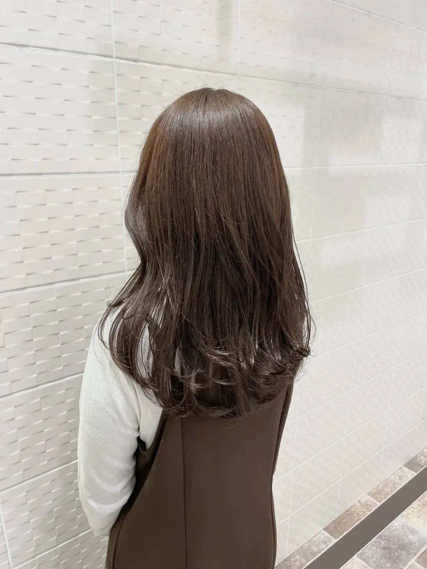 ロング カラー 服部 涼乃のヘアスタイル