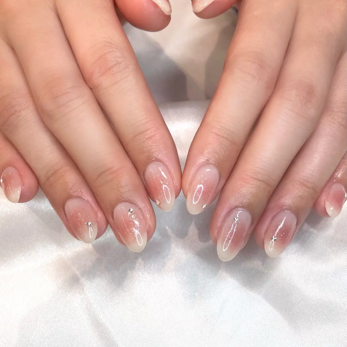 ネイル チークネイル 春ネイル ハンドネイル Tsuki🌙/渋谷 /パラジェルのネイルデザイン