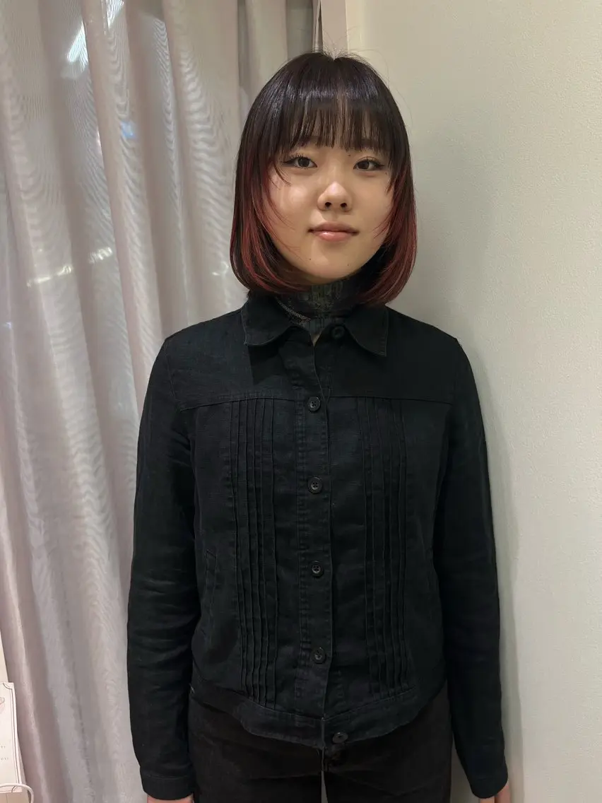 ショート カラー カット ヘアカラー トリートメント 松村 澪里のヘアスタイル