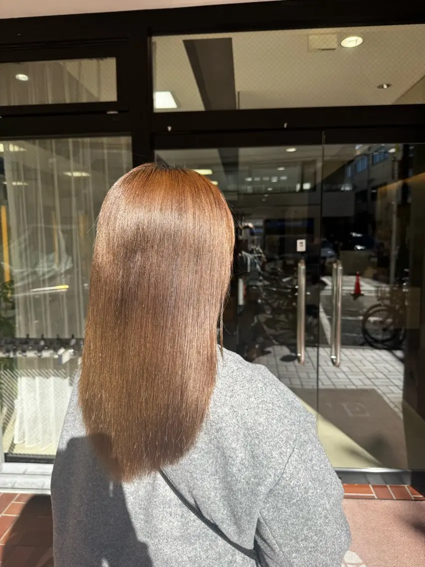 ロング 透け感/ベージュ カラー/tuburaのヘアスタイル