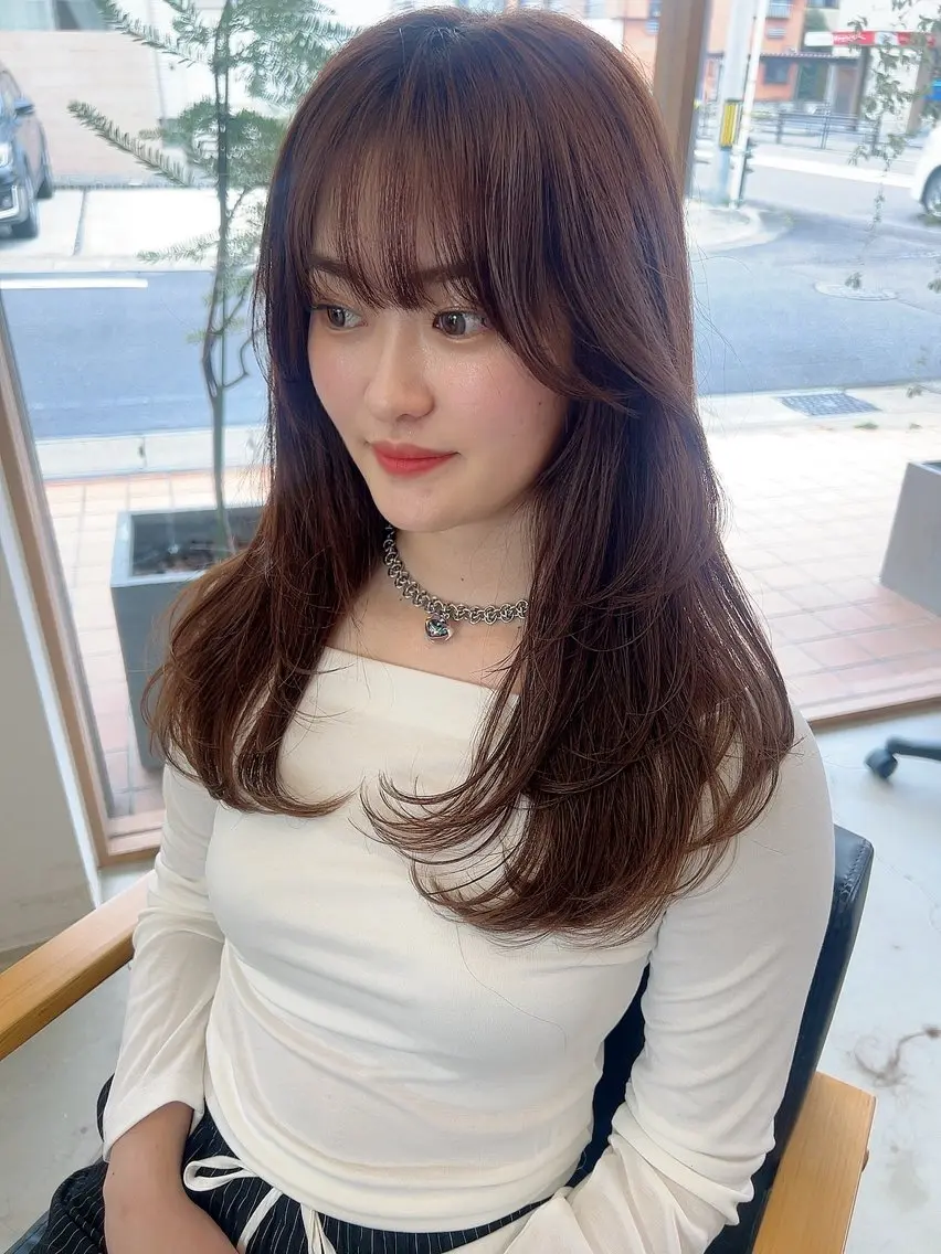 ロング レイヤーカット カット ヘアカラー トリートメント vince. moekoのヘアスタイル