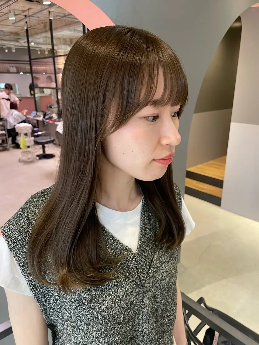 セミロング カラー ヘアカラー ないとう ゆうかのヘアスタイル