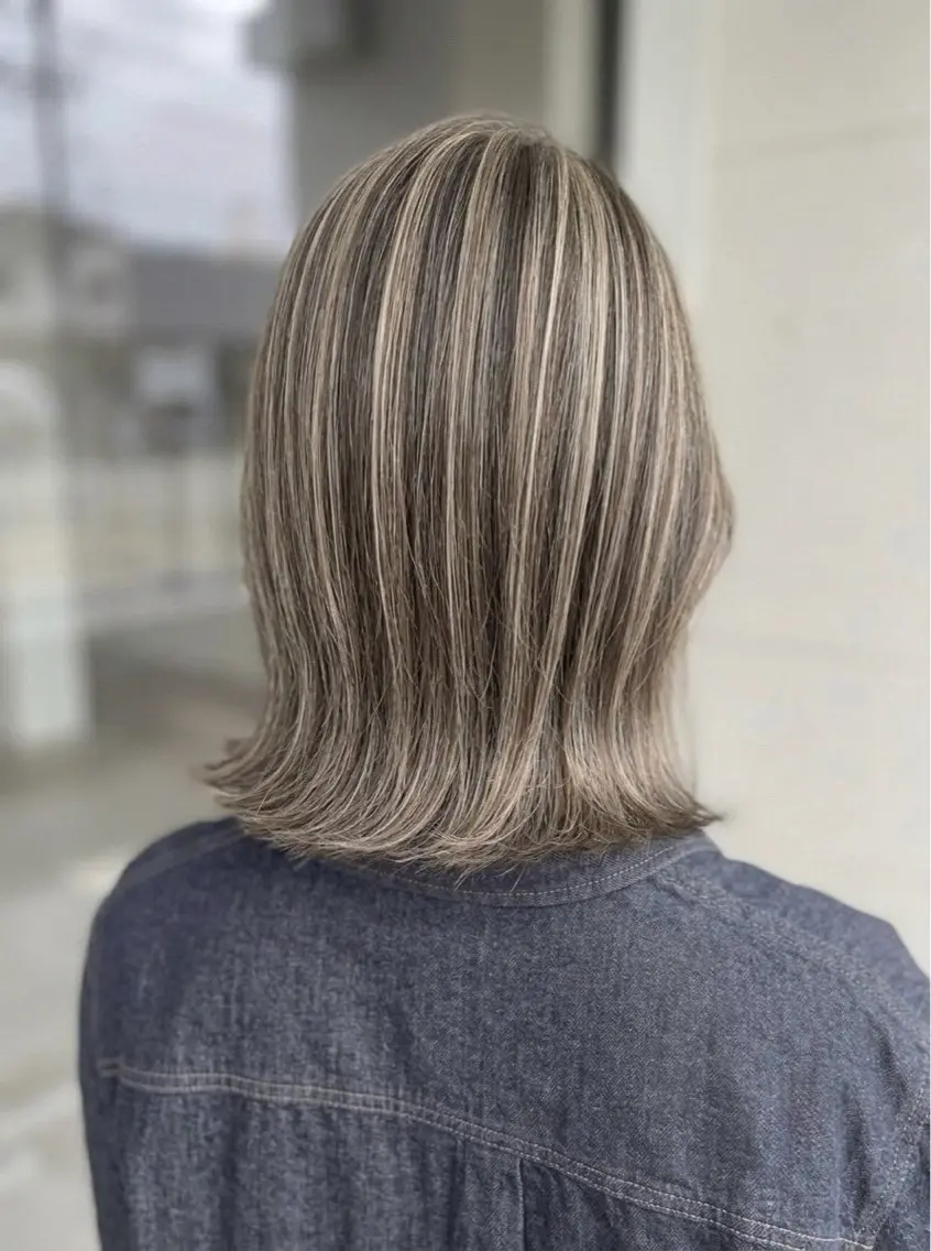 ミディアム ヘアカラー 菅野谷 琉那のヘアスタイル
