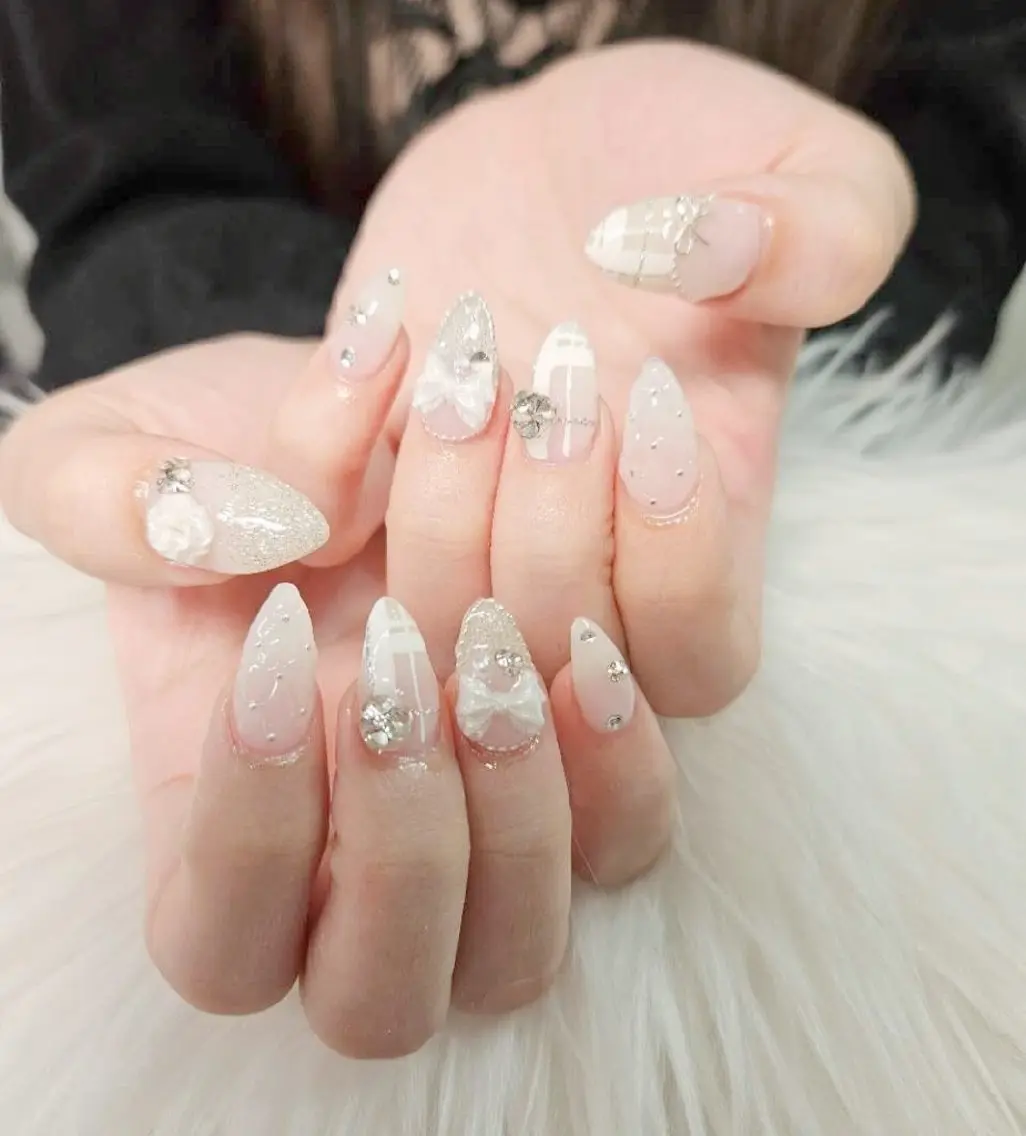 ネイル リボン ハンドネイル Beaubie nailサロンのネイルデザイン