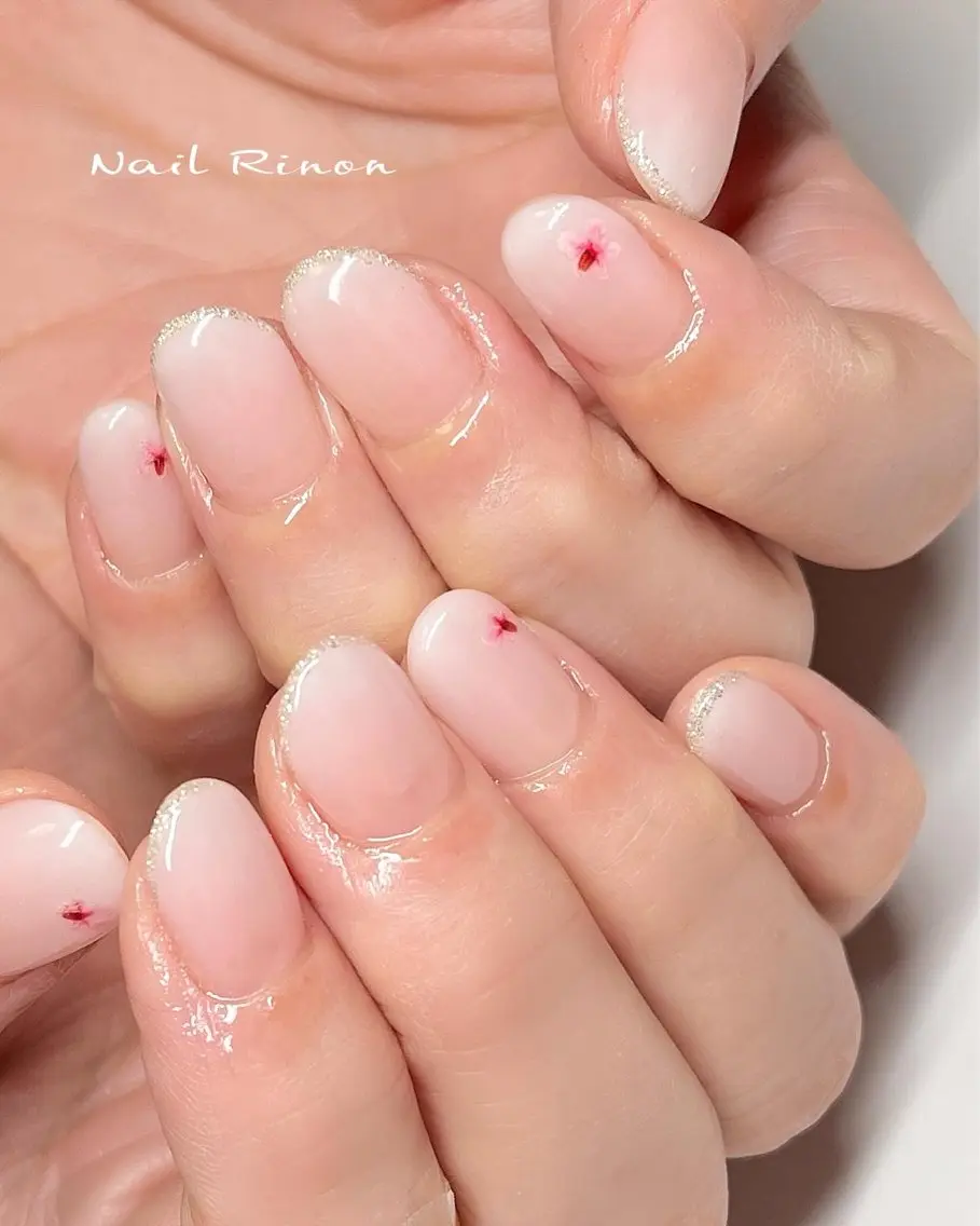 ネイル グラデーション ホワイト ハンドネイル Nail Rinonのネイルデザイン