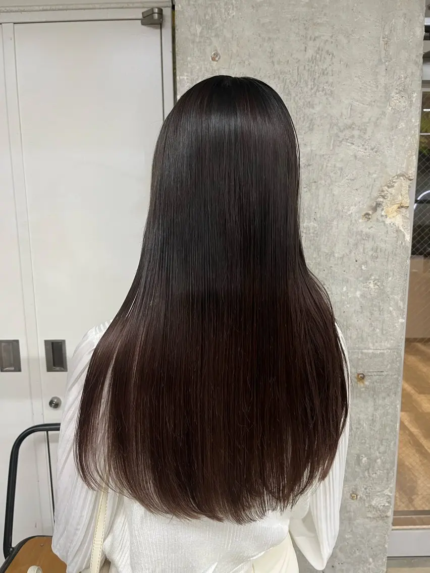 ロング 小長谷 夕菜のヘアスタイル