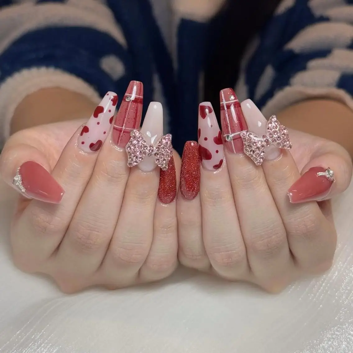 ネイル 韓国ネイル マグネットネイル 持ち込み ニュアンスネイル シンプルネイル ハンドネイル Huyn Nail Shinjyukuのネイルデザイン