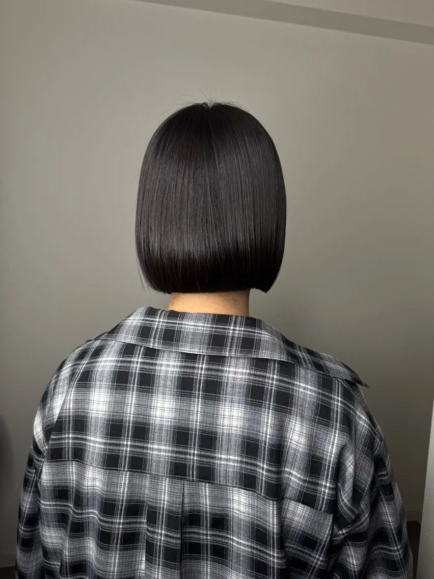 ショート カラー 大人な抜け感レイヤー remi🖤のヘアスタイル
