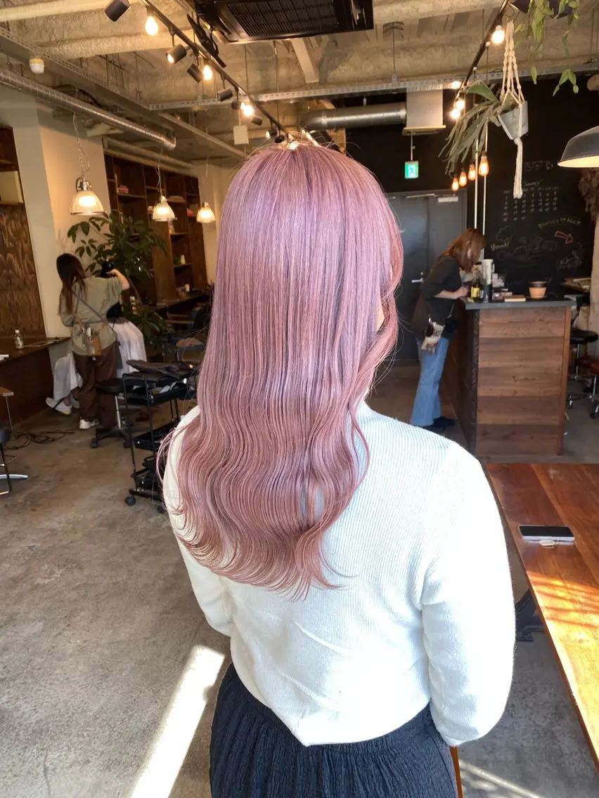 セミロング カラー ベージュカラー ピンクカラー ピンクベージュ ヘアカラー the BRIDGE 加藤みのりのヘアスタイル