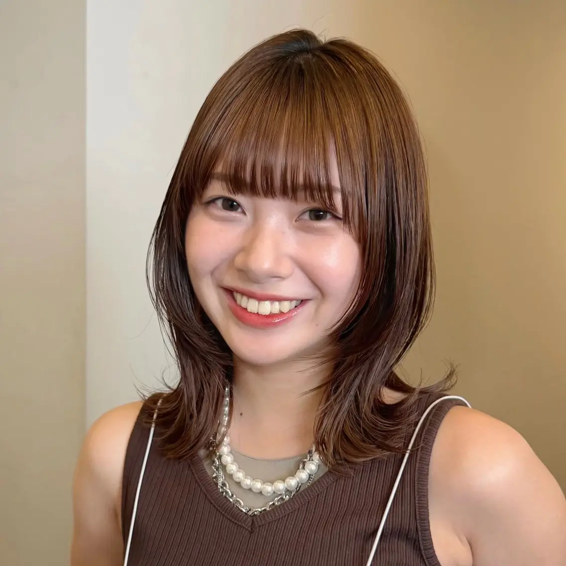 ミディアム SAKI 新宿のヘアスタイル