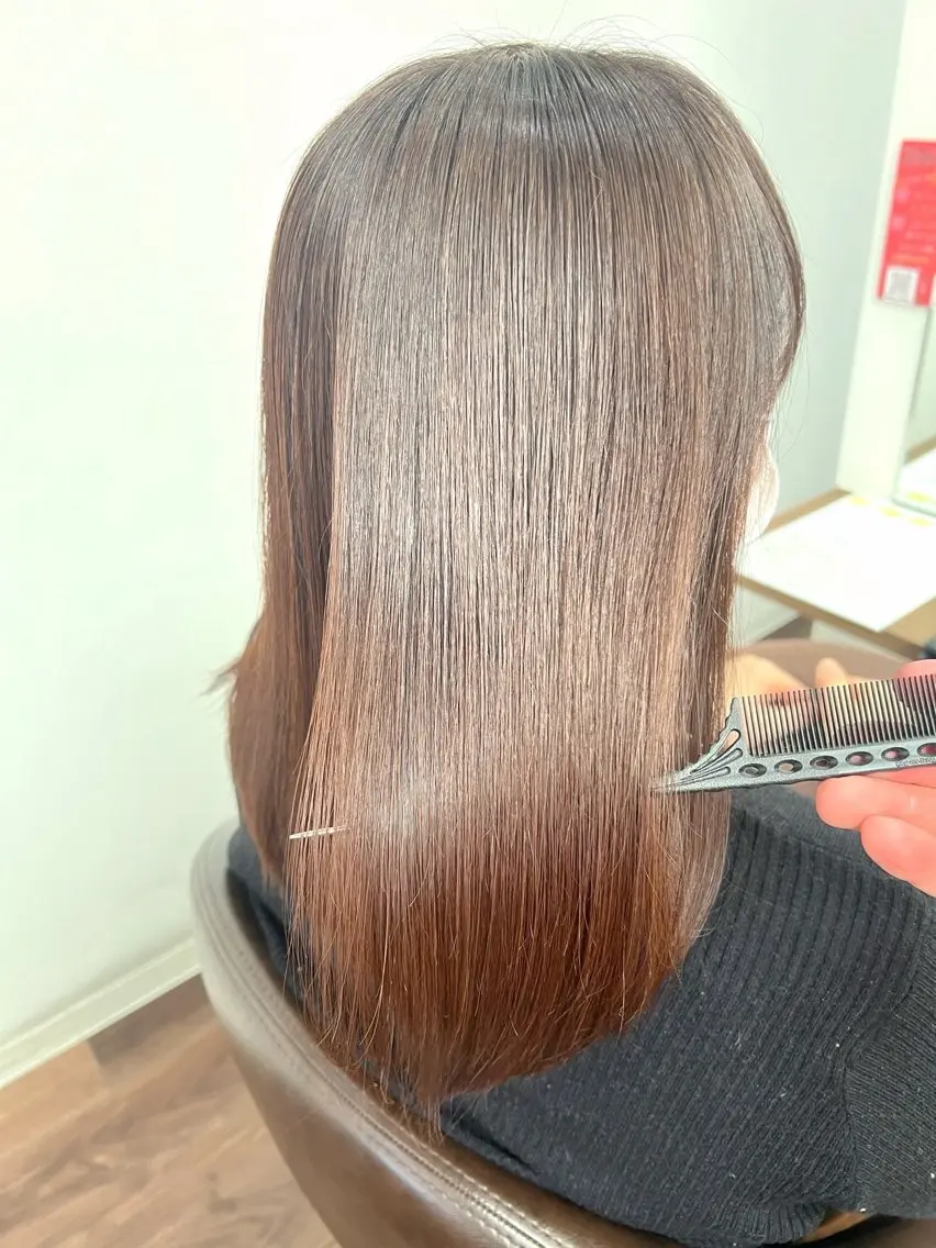 セミロング カラー 利根川 海響のヘアスタイル