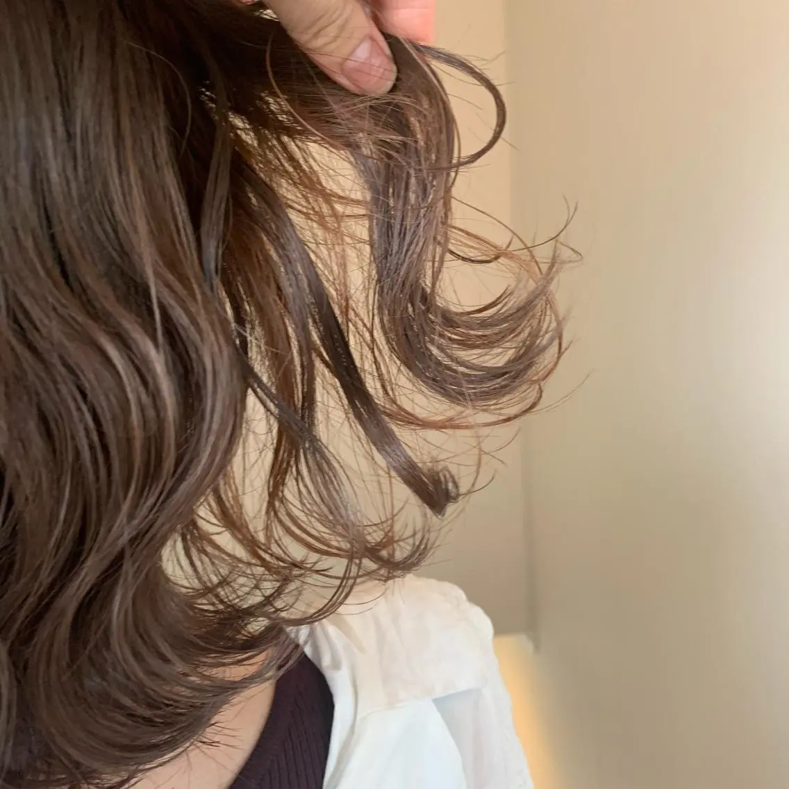 ミディアム カラー ベージュカラー インナーカラー オレンジ オレンジベージュ 本間 結衣のヘアスタイル