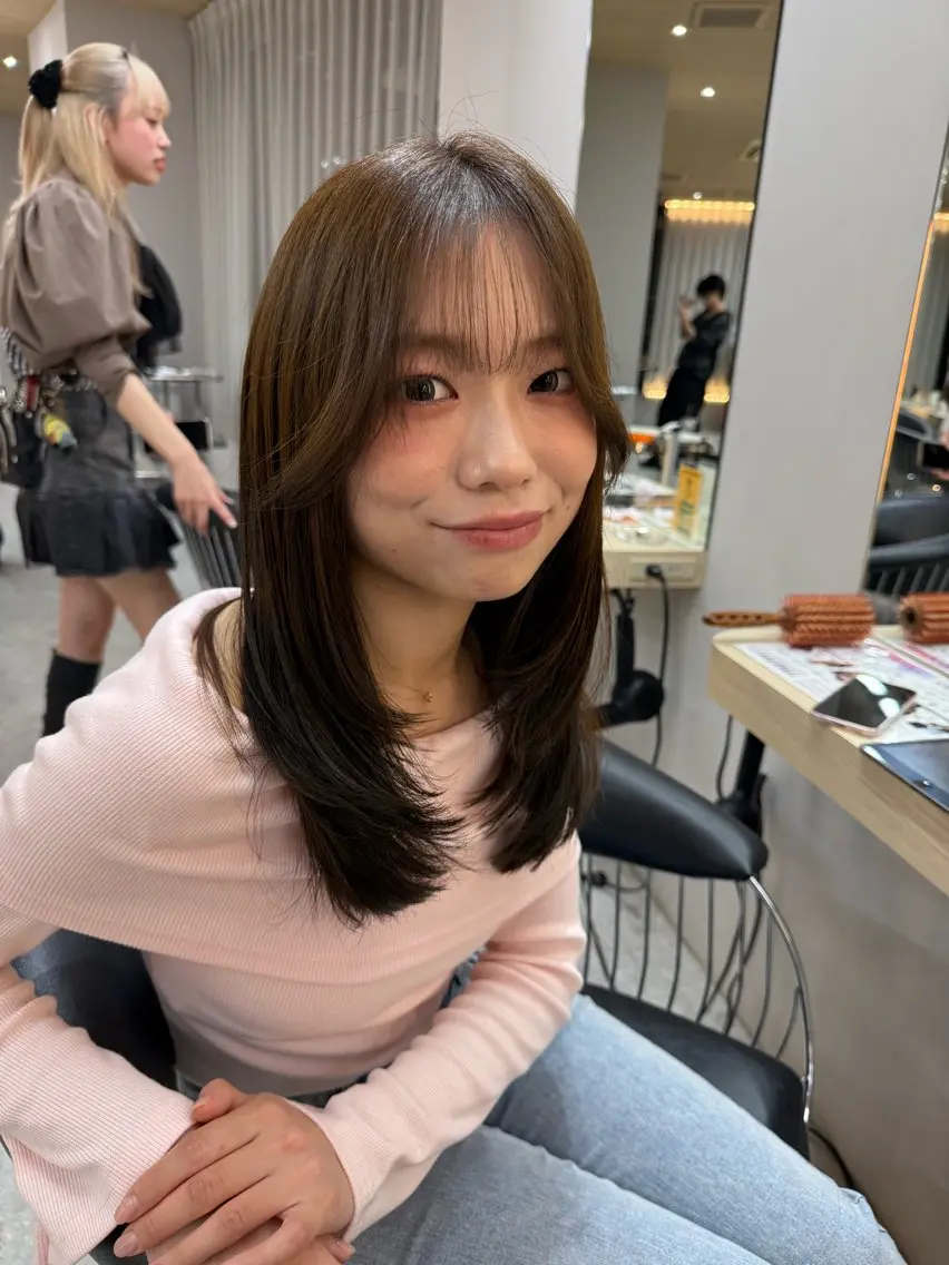 ロング くびれヘア 顔周りカット 髪質改善 ヨシンモリ 韓国風ヘア 平山 翔意のヘアスタイル