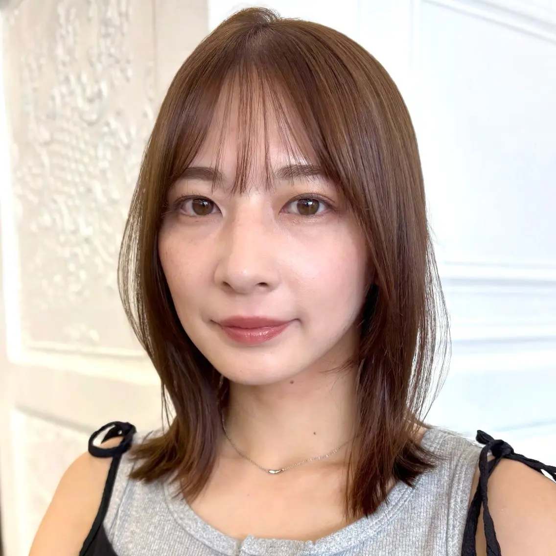 ミディアム カラー ベージュカラー ブリーチ ブリーチなしカラー 似合わせカット 顔まわり🥨レイヤー /透明感/水口舞奈のヘアスタイル