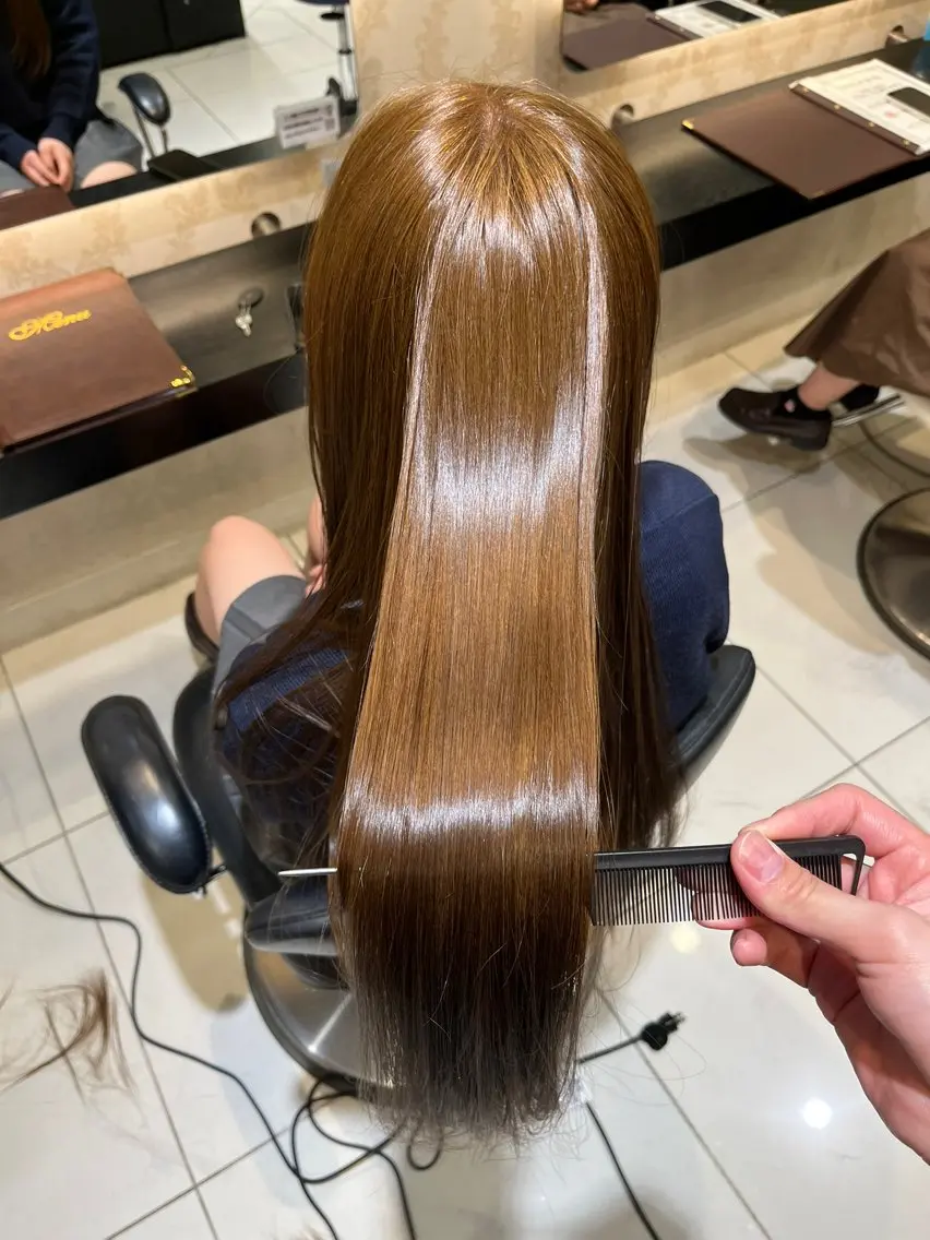 ロング カット ヘアカラー トリートメント 髪質改善美容師 鈴木のヘアスタイル