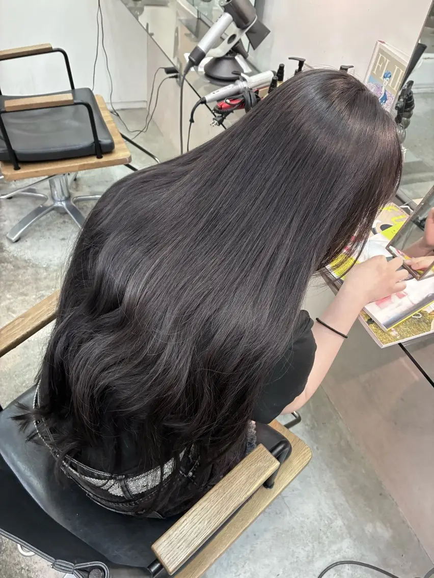 ロング ヘアカラー nanami🏷🤎 ベージュのヘアスタイル