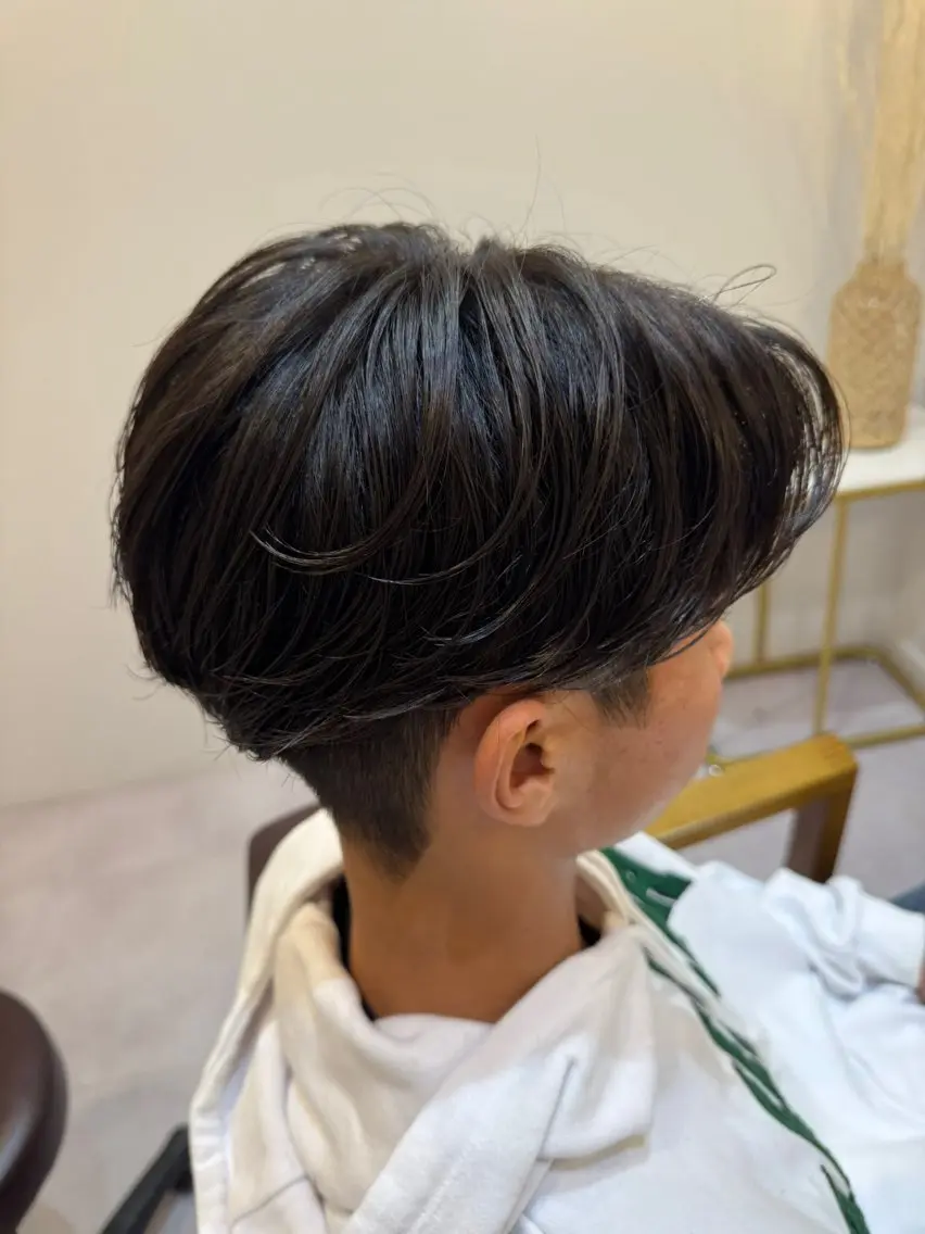 ショート パーマ メンズ メンズパーマ ニュアンスパーマ カット パーマ 松ヶ迫 珠里のヘアスタイル