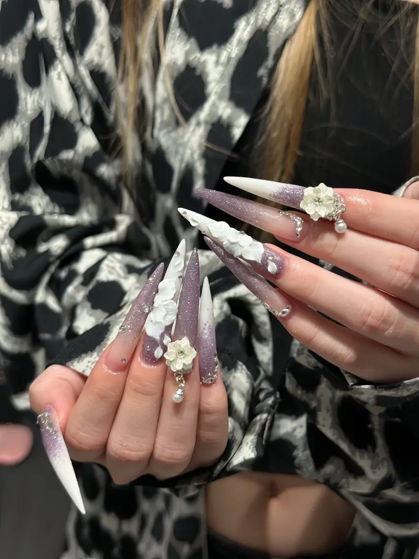 ネイル チークネイル ドット フレンチネイル グラデーション ハート ハンドネイル ハンドケア Eli Muse 新宿ネイルのネイルデザイン