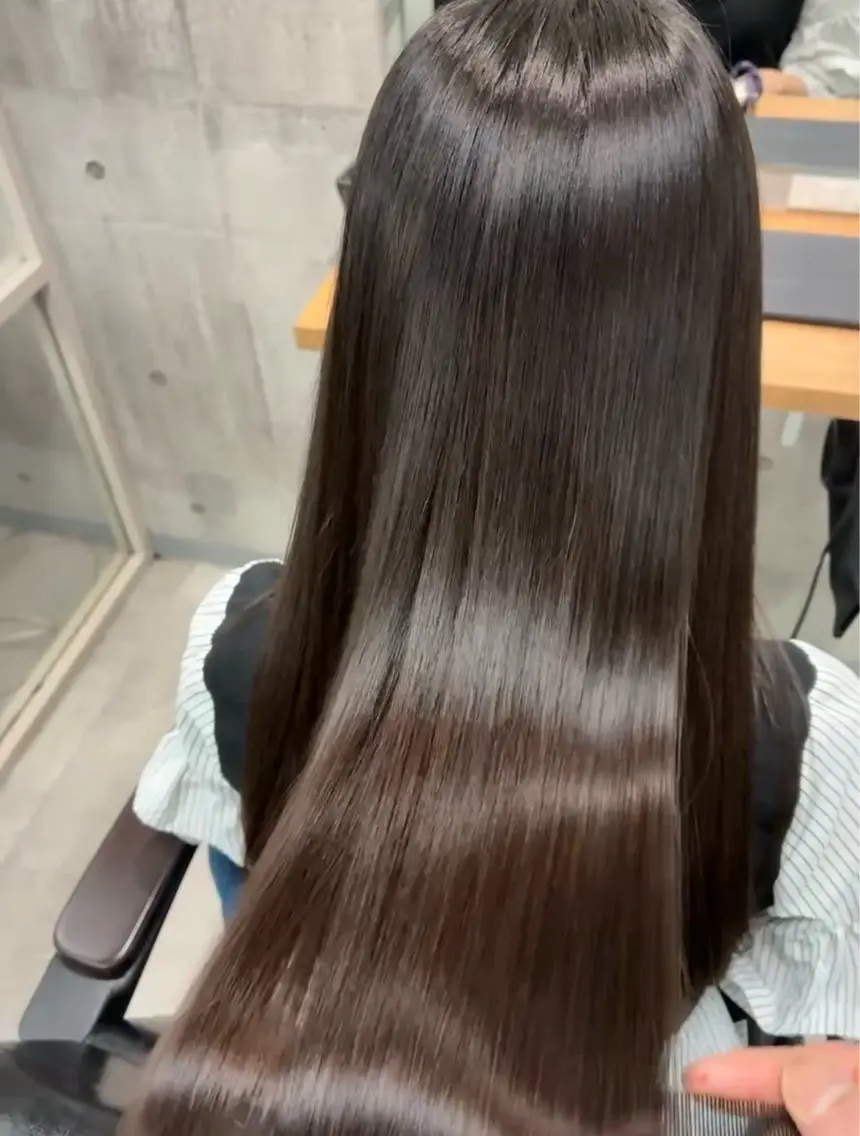 ロング ボブ ハイライト 髪質改善 カット 縮毛矯正 トリートメント newi ナカノのヘアスタイル