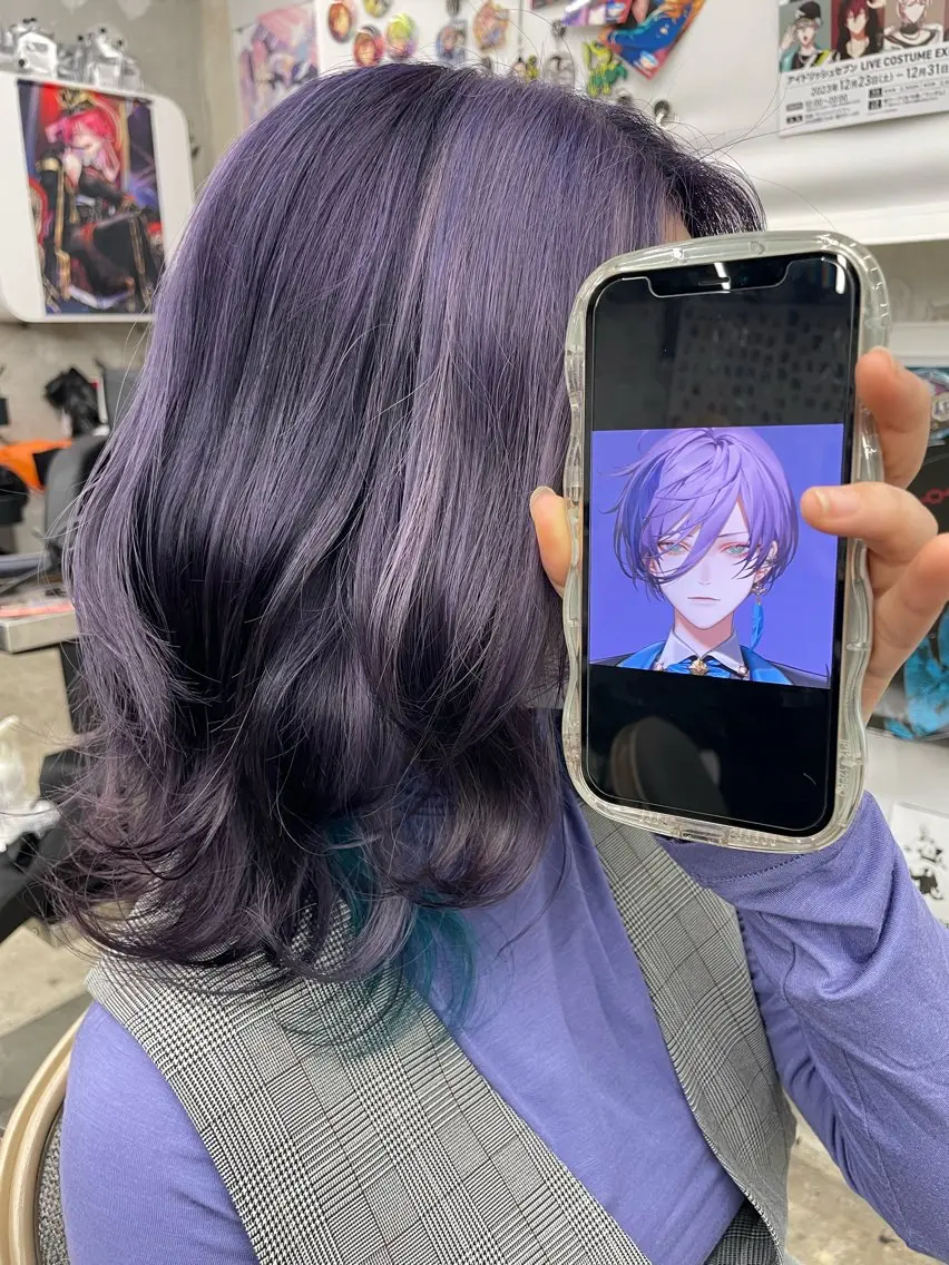 セミロング カラー ヘアカラー トリートメント インナーカラー 推し ブリーチ  髪質改善のヘアスタイル
