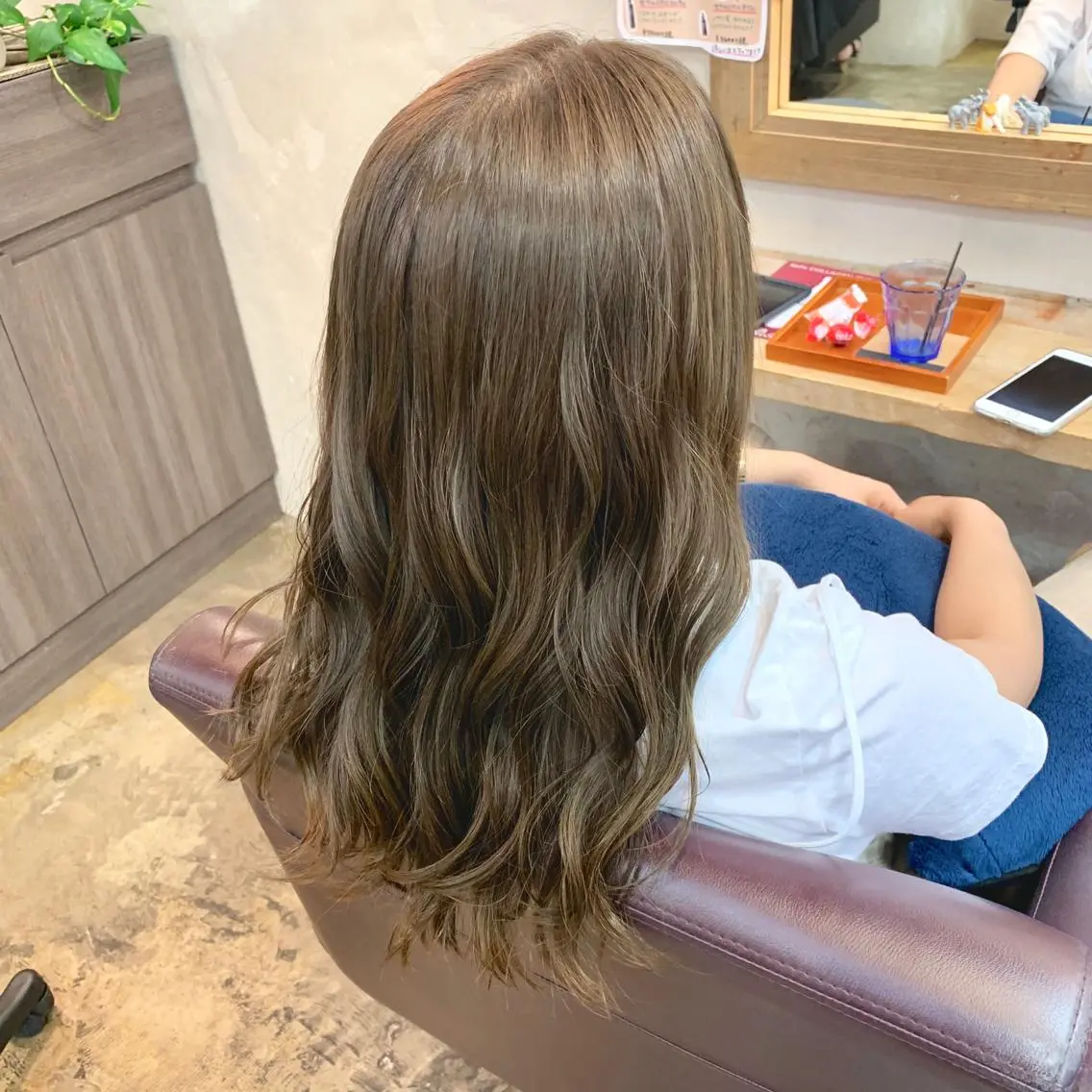 ロング アッシュ 💎耳ツボジュエリー 髪質改善🌙土屋桃佳のヘアスタイル