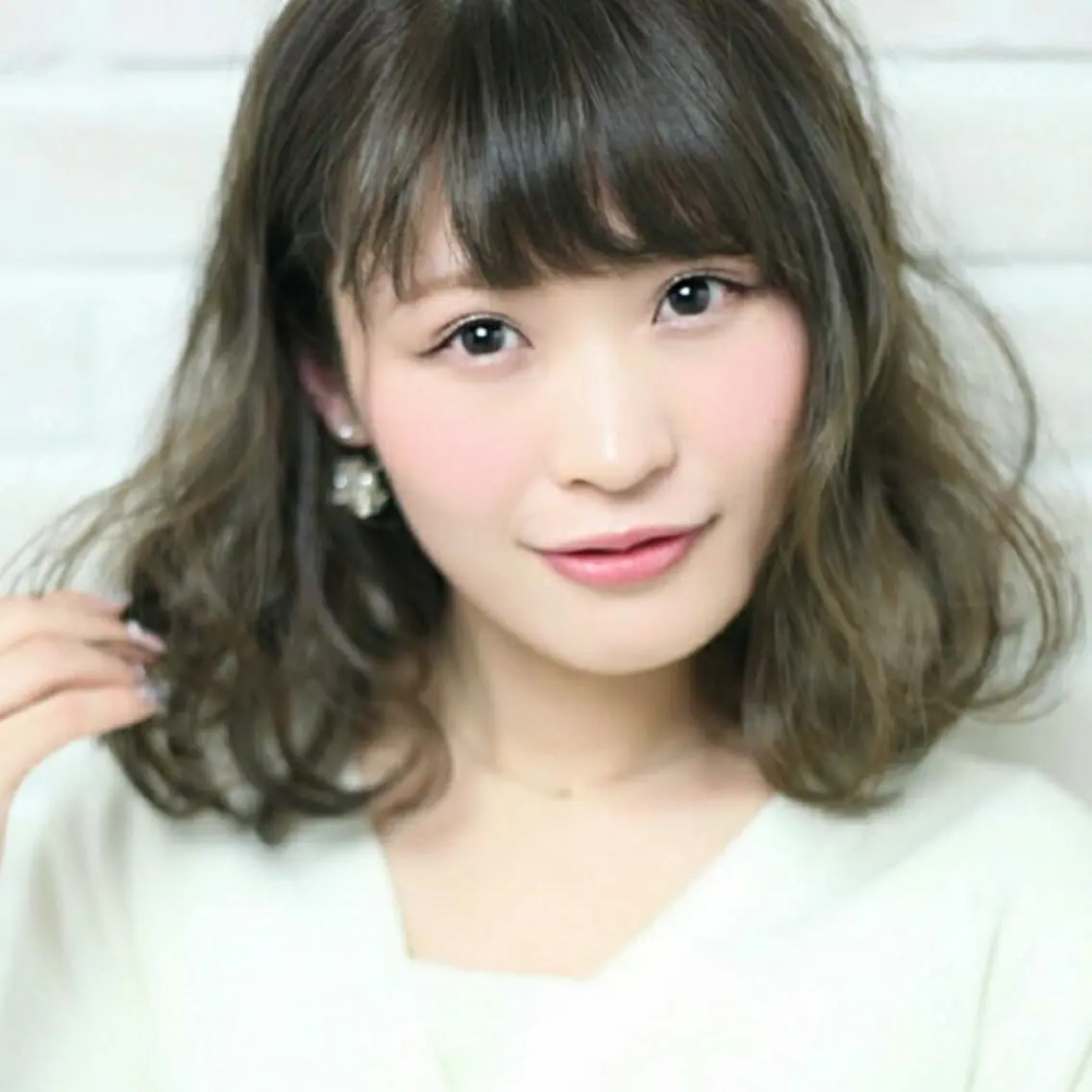 セミロング カラー ブルーカラー ブルージュ ブリーチ・ハイトーン 特化🎉内山のヘアスタイル
