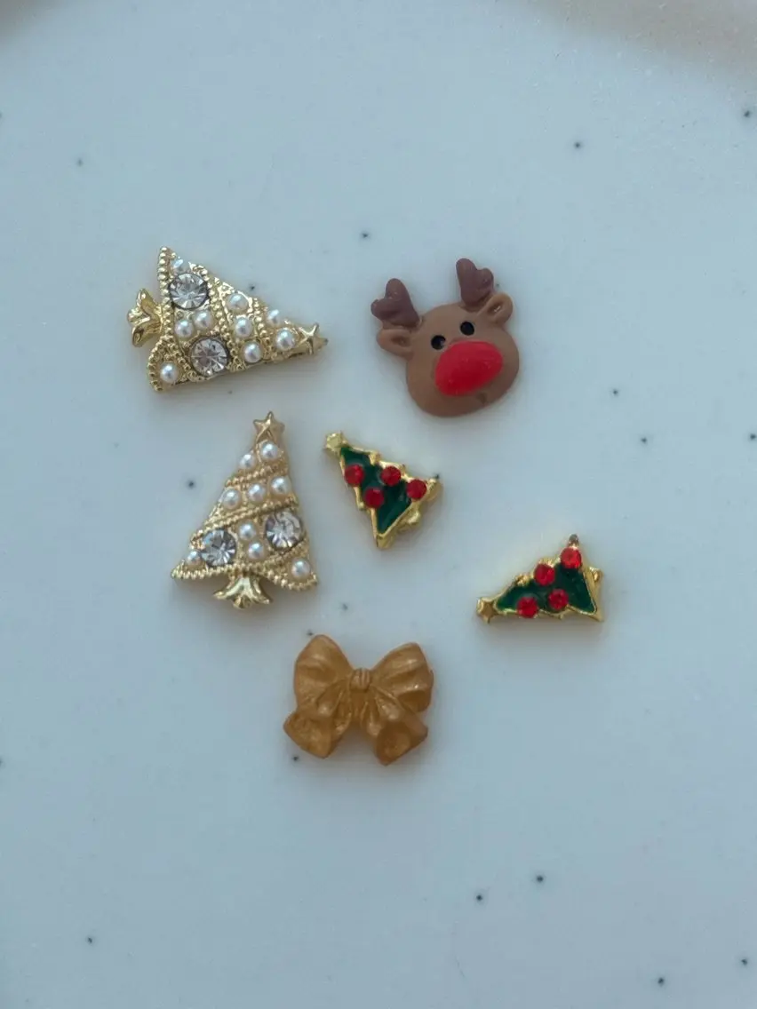 ネイル 冬ネイル クリスマス ハンドネイル Pretty神戸三宮 プリティーのネイルデザイン