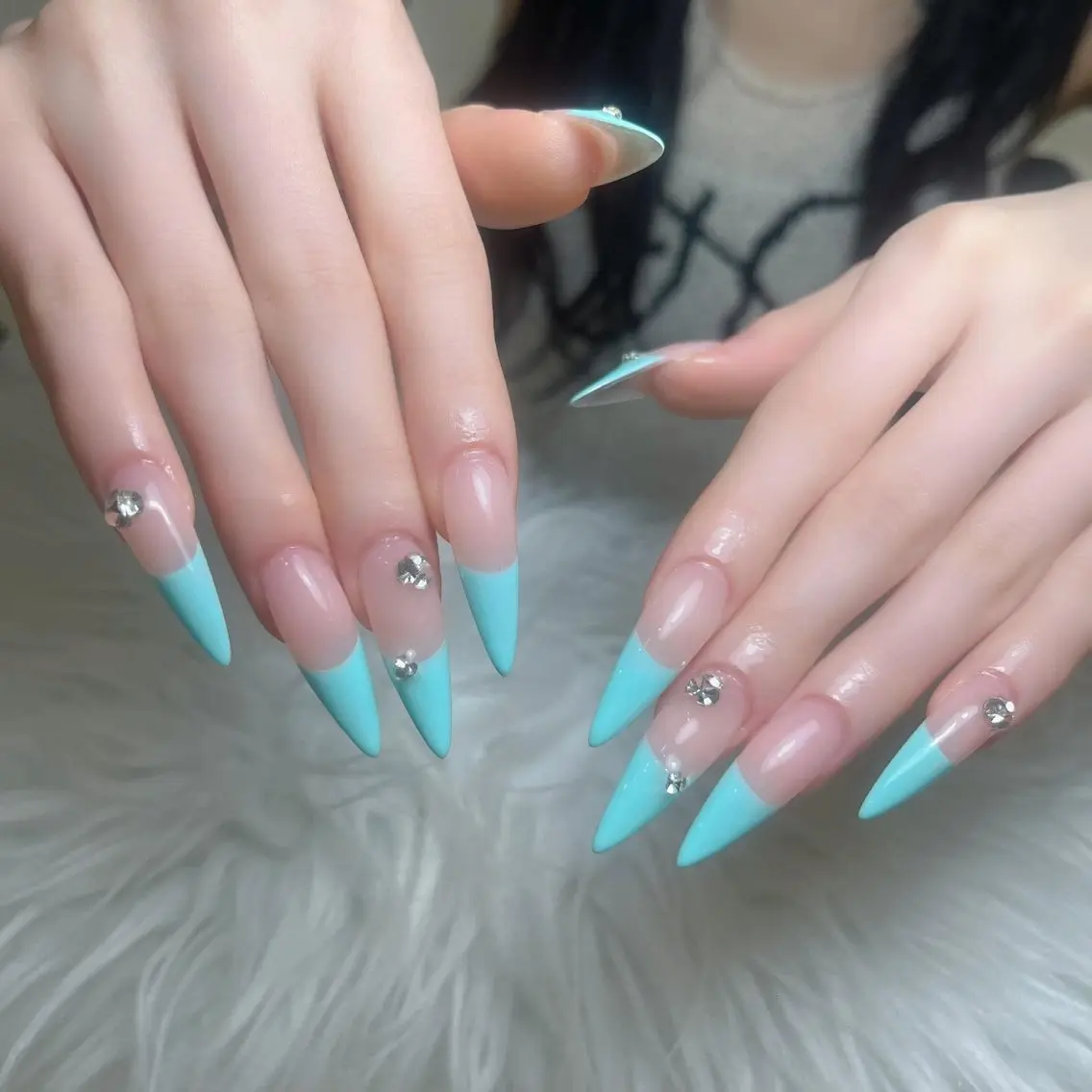 ネイル チークネイル ドット フットネイル フレンチネイル グラデーション ハンドネイル ハンドケア Nihonthy Nail 新宿のネイルデザイン