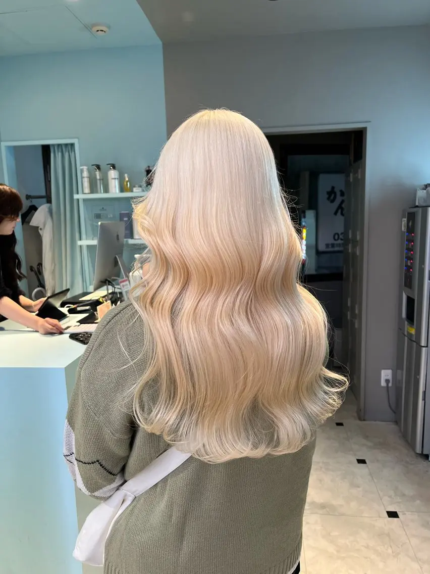 ロング カラー ヘアカラー トリートメント ブリーチカラー 🩵MIZUKIのヘアスタイル