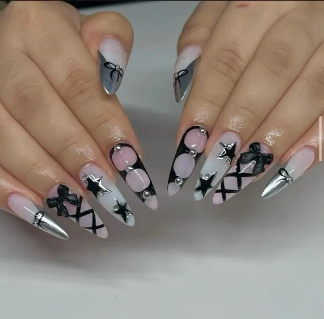 ネイル Queen Nail 柏店　クイーンネイルのネイルデザイン