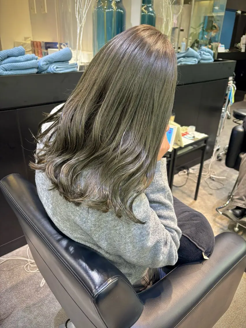 セミロング カット ヘアカラー ダブルカラー🦖 /髪質改善⚡️しおりのヘアスタイル
