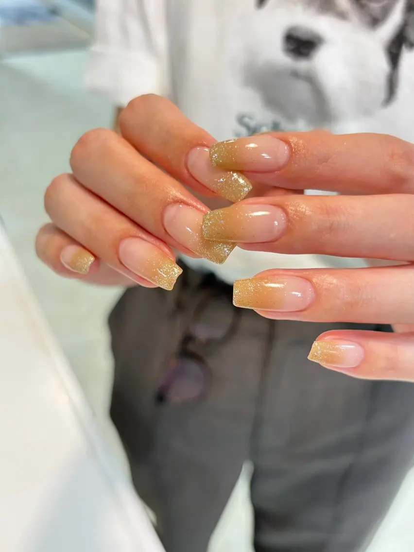 ネイル Salondevi2 isanaのネイルデザイン