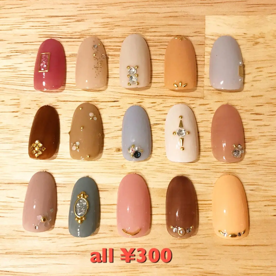 ネイル 板垣 綾乃のネイルデザイン