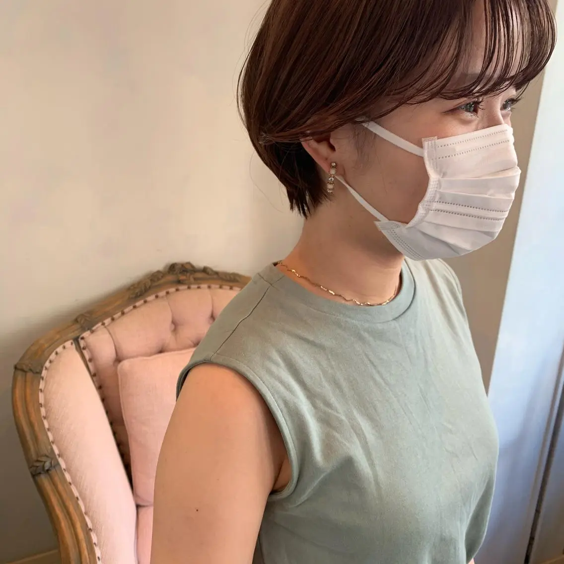 ショート ヘアカラー トリートメント SAKINO ベージュカラーのヘアスタイル