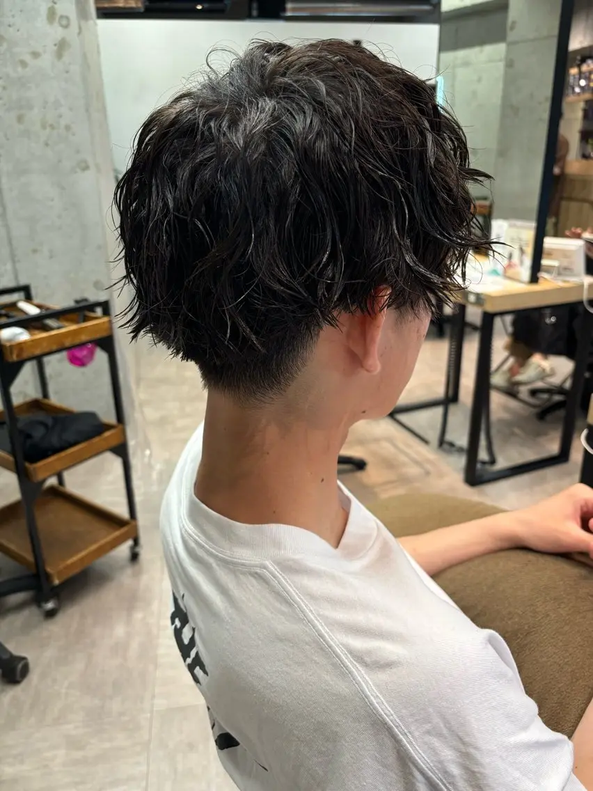 パーマ メンズ メンズパーマ 🎀縮毛矯正.暗髪 .艶髪🩶ちひろのヘアスタイル