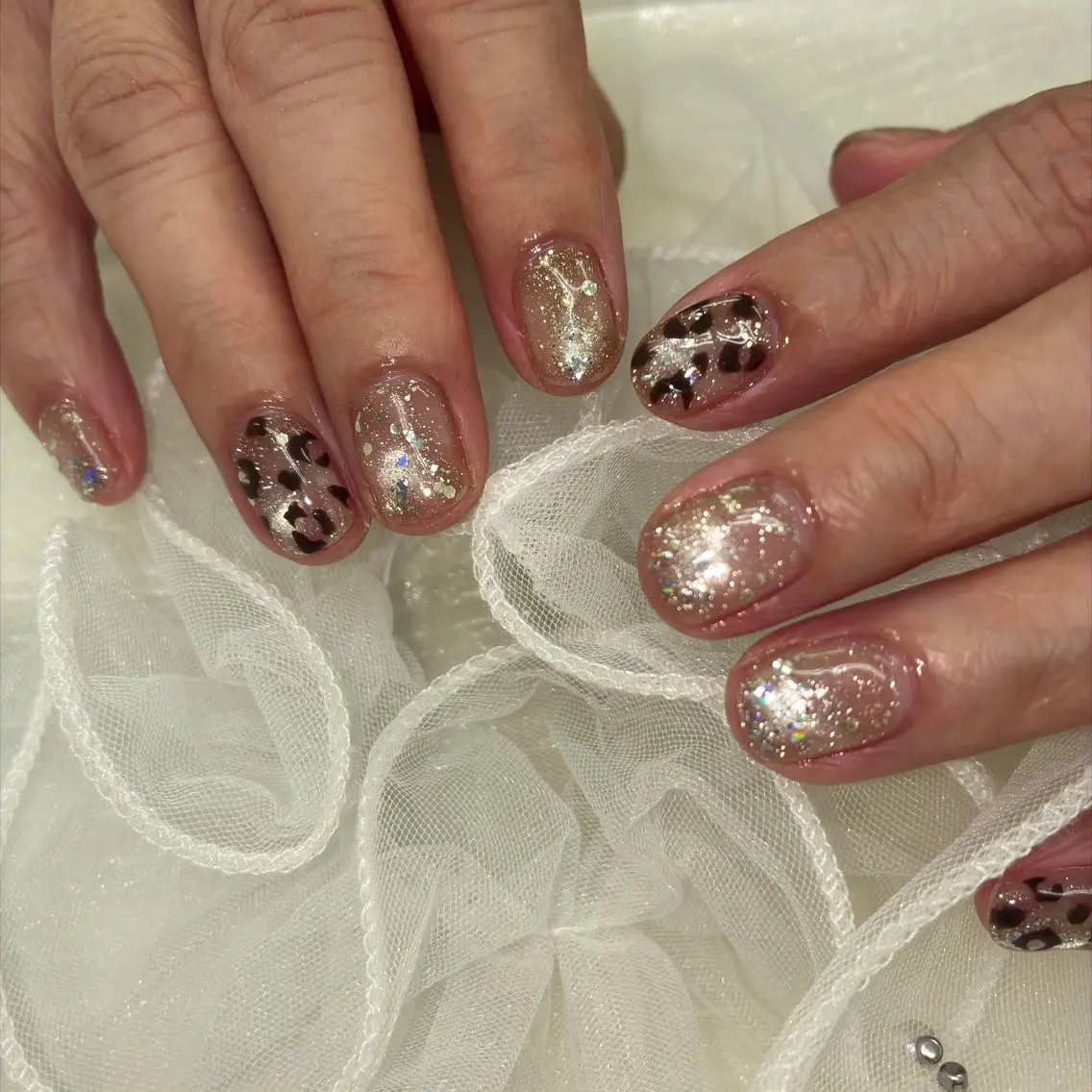 ネイル Leora nail+eyeのネイルデザイン