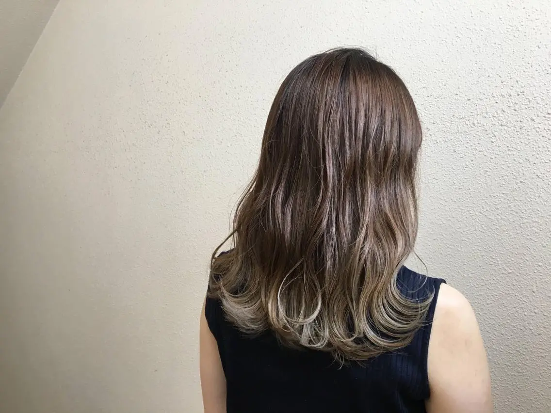 ミディアム カラー グラデーションカラー 半個室女性salon 🩰Natsumiのヘアスタイル