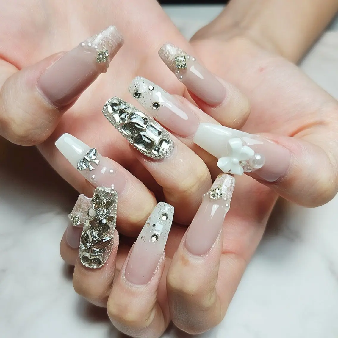 ネイル 🍭Yun nail hyejin🌸のネイルデザイン