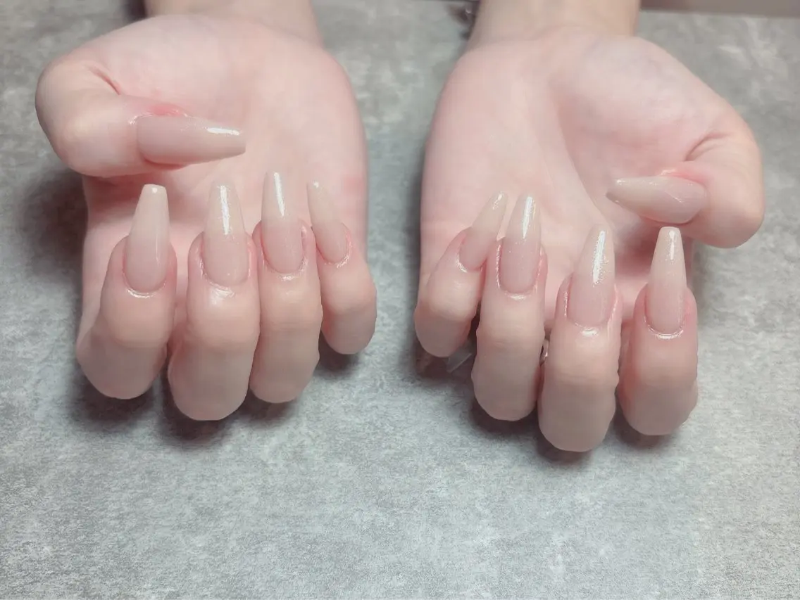 チップスカルプ長さだしワンカラー/ラメグラテーション6000の写真