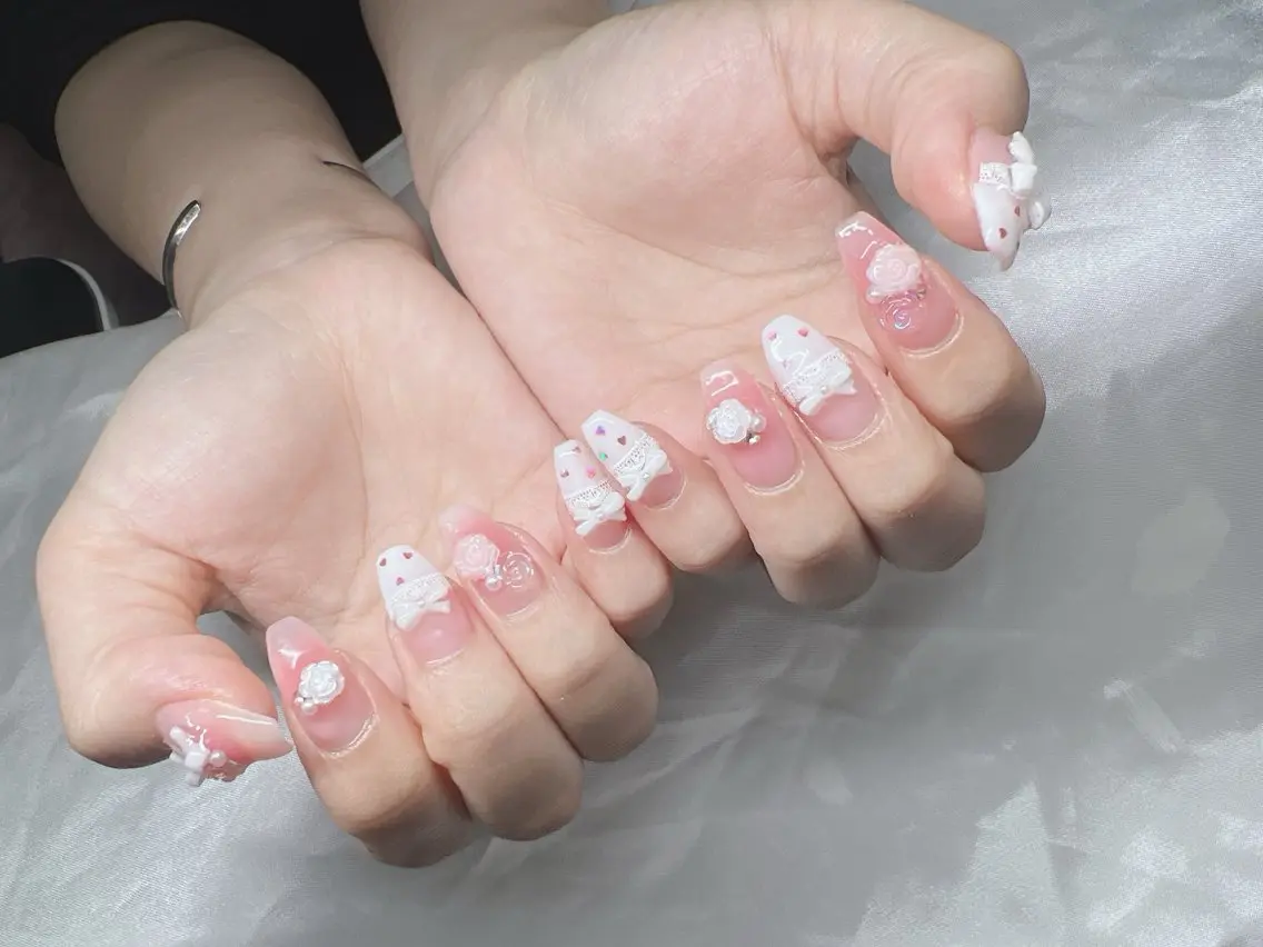ネイル オーロラネイル チークネイル 長さ出し フットネイル フレンチネイル Lee Nails チップ長さだし専門店のネイルデザイン