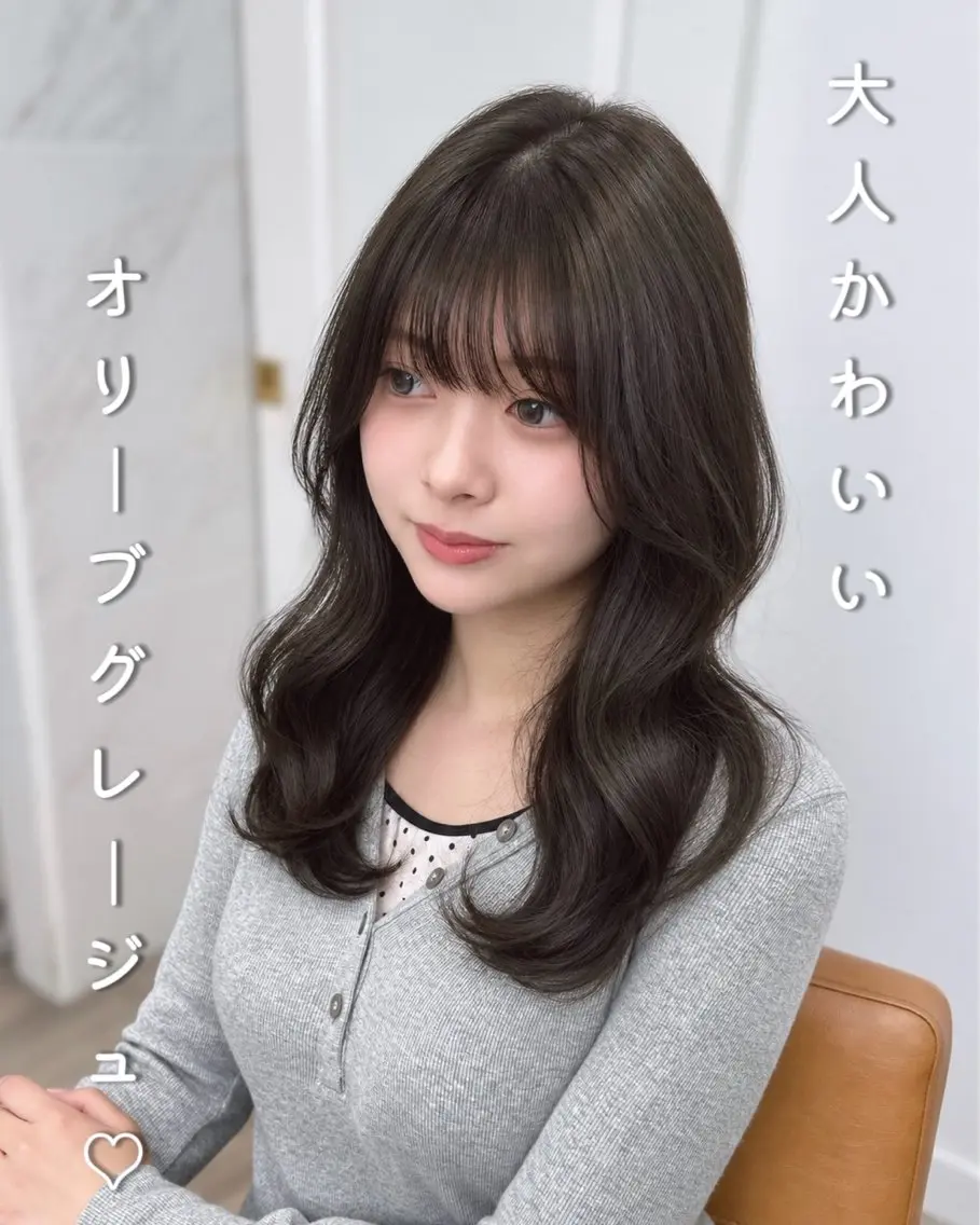 セミロング カラー グレージュ オリーブグレージュ オリーブグレー 顔周りカット レイヤーカット 原宿/レイヤー/小顔 カット/Miu🎀のヘアスタイル