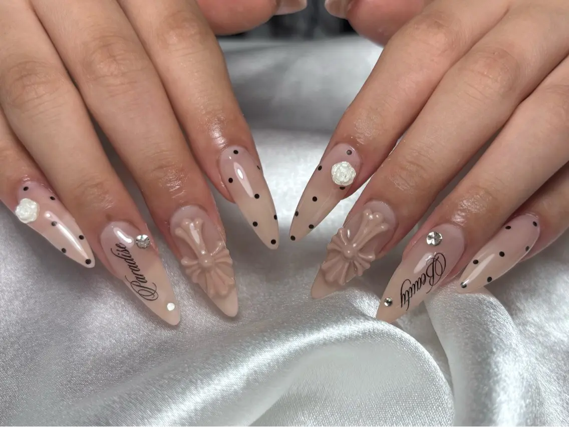 ロング ハンドネイル Nailsalon Puttiのネイルデザイン