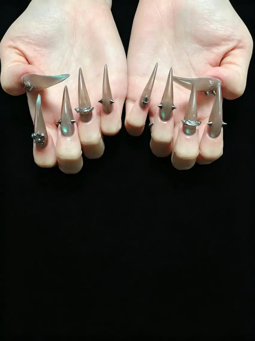 ネイル ハンドネイル ongles chicのネイルデザイン