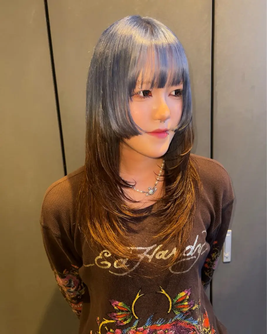 ミディアム カット ヘアカラー 💥ウルフカット デザインあんな💥のヘアスタイル