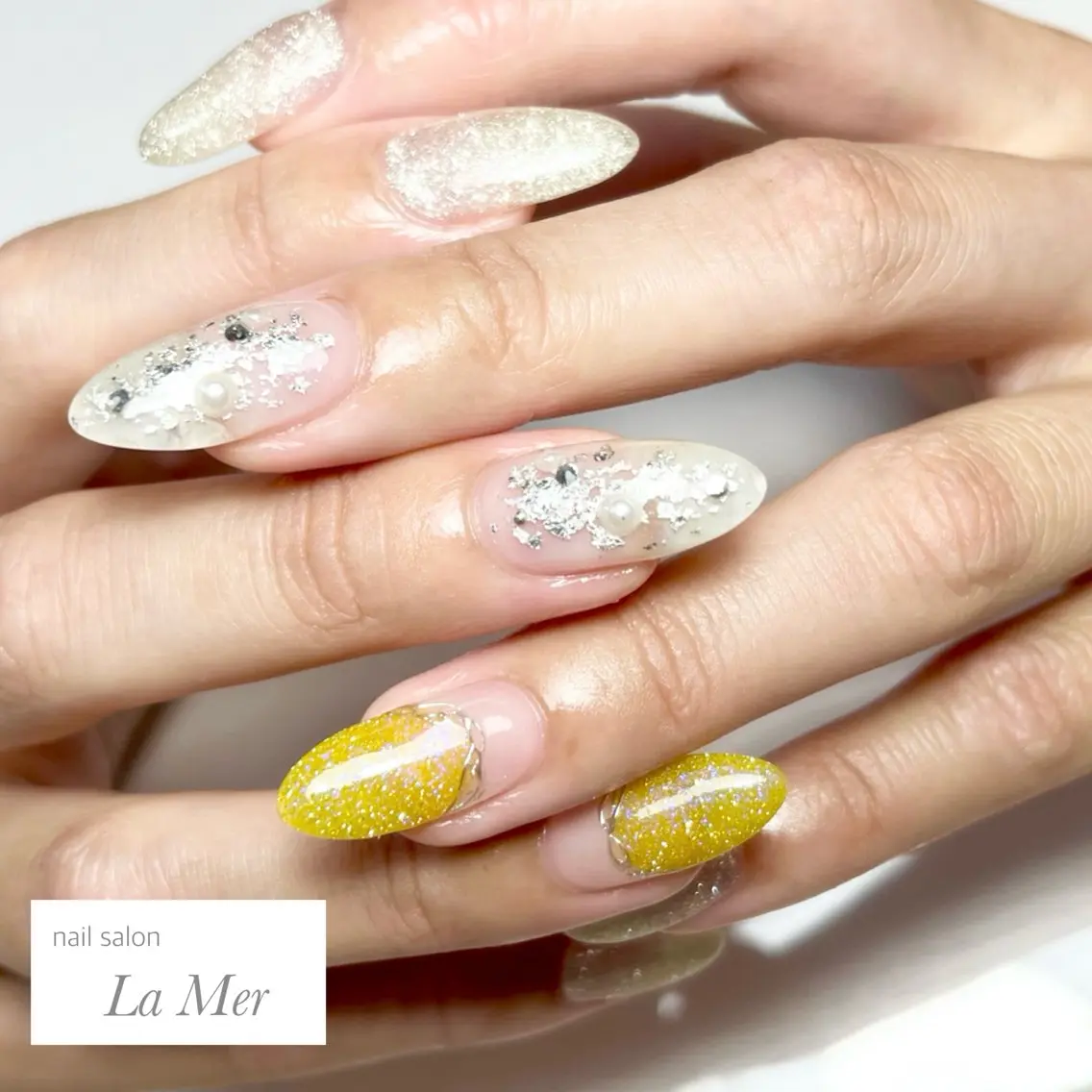 ネイル フラッシュネイル キラキラネイル ロングネイル ミラーネイル シルバー ハンドネイル nailsalon La Merのネイルデザイン