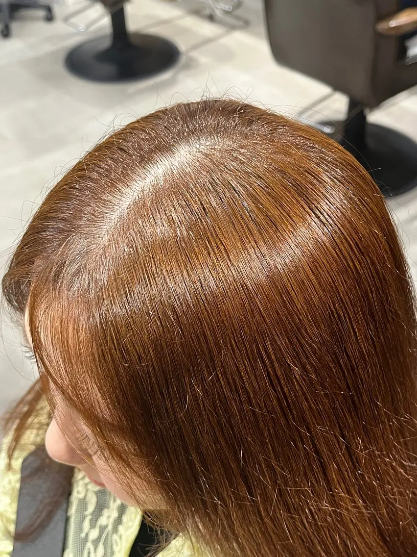セミロング カラー ベージュカラー ブリーチ ブリーチなしカラー オレンジ オレンジベージュ 暖色 艶カラー/ 蒔田 爽真のヘアスタイル