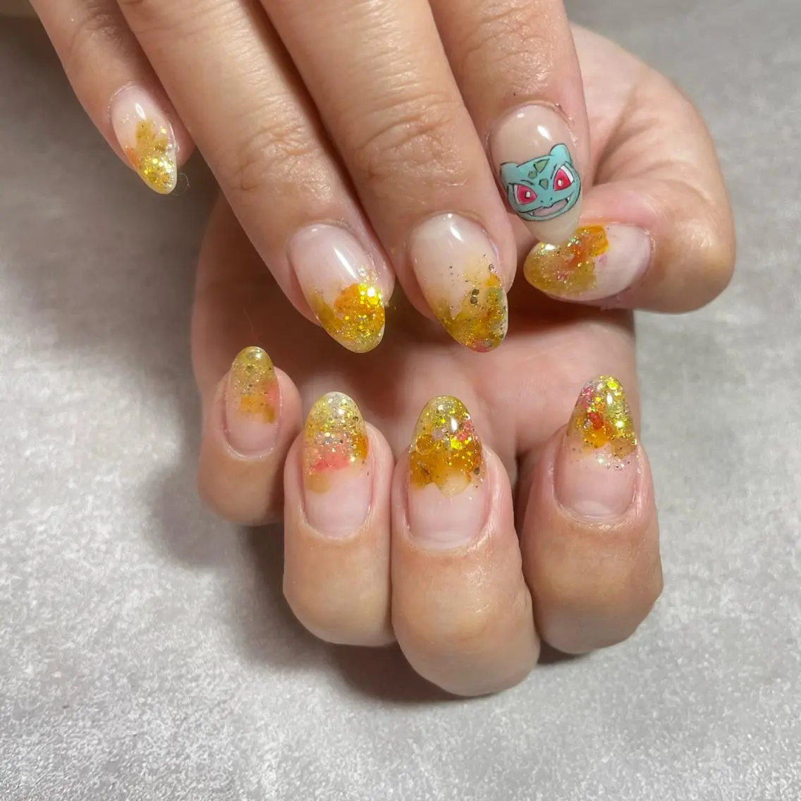 ミディアム ネイル まはろ ねいる🌺のネイルデザイン