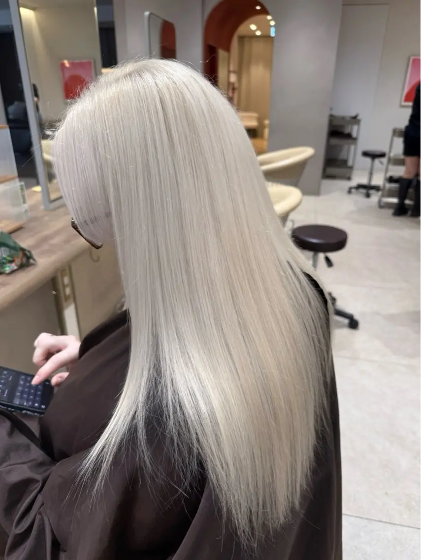 ロング カラー カット ヘアカラー トリートメント 🦄ハイトーンカラー 🦄まるおしょうのヘアスタイル